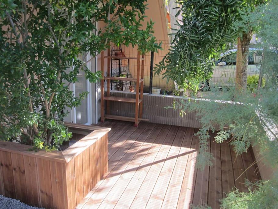 T2 Refait A Neuf Avec Petit Jardin Et Parking Apartman Millau Kültér fotó